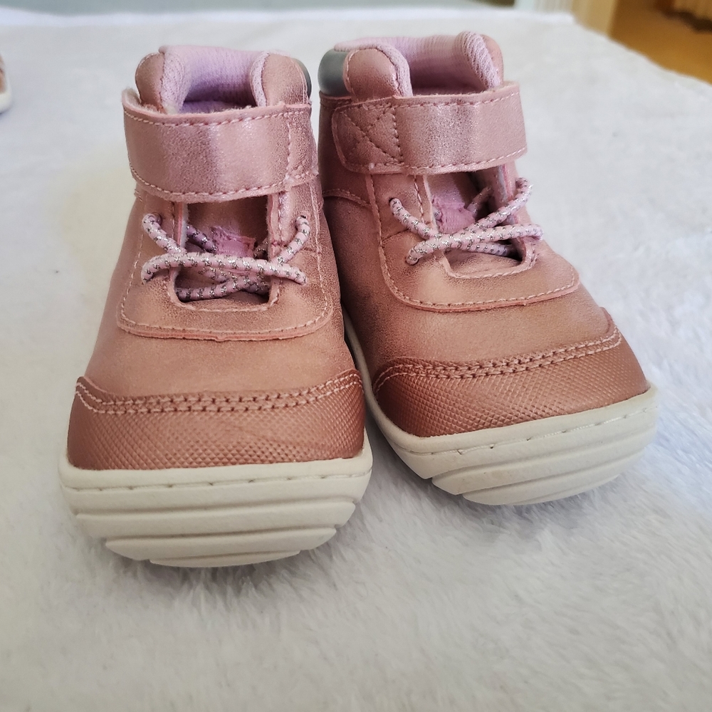Girls boots